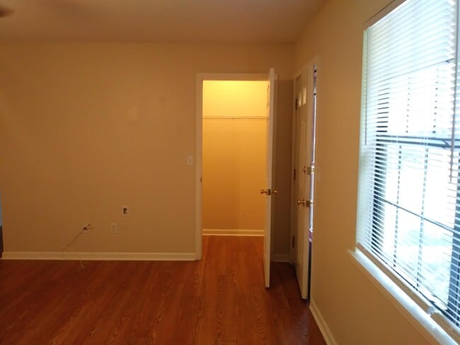 Photo - 1602 Carolwood Ct