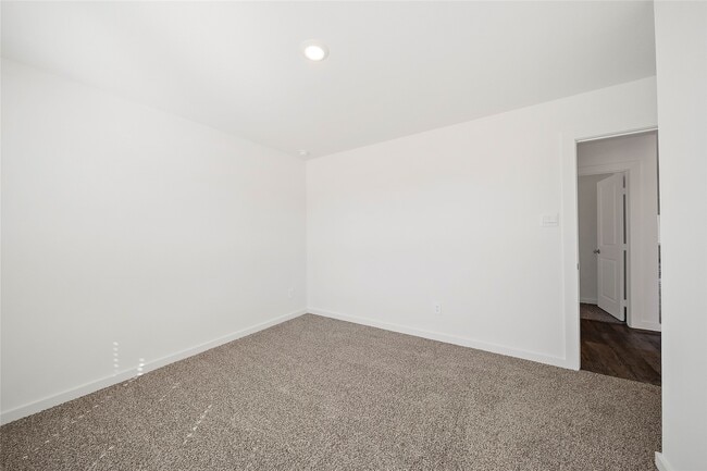 Building Photo - 6019 Jasper Hl Dr