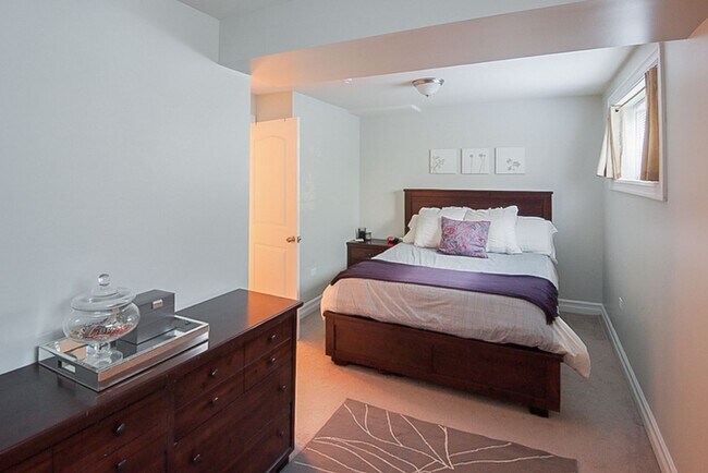 Photo - 3814 N Sheffield Ave