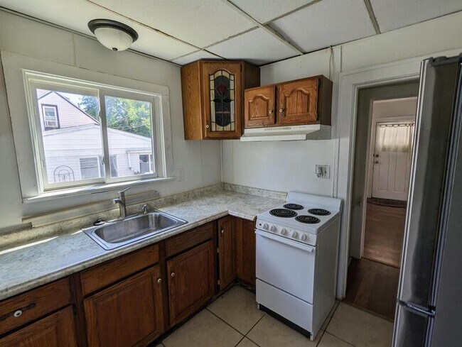 Photo - 201 S Foster Ave