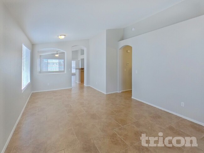 Photo - 2030 N 108th Dr