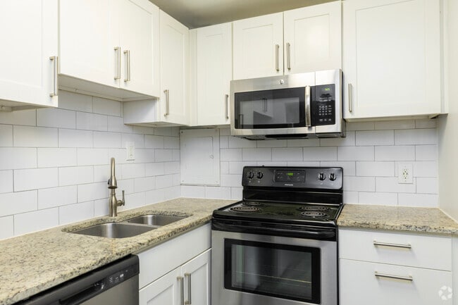 Biscayne_1BR_1BA_450SF - Bayshore Palms at Soho