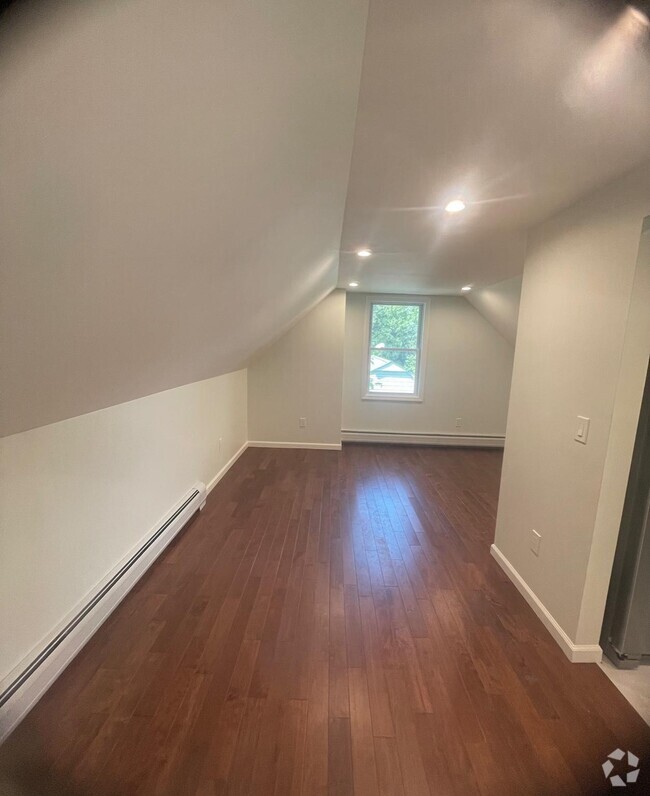 Building Photo - 8 Blauvelt Rd Rental