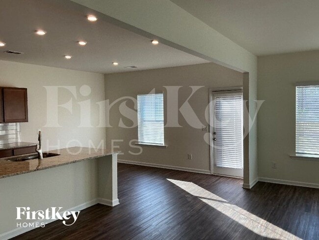 Photo - 4864 Mae Beth Cir