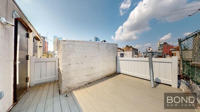 Building Photo - 697 Tenth Avenue Unit 5FN Rental