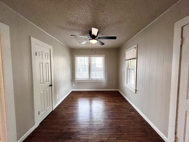 Photo - 2104 20th St