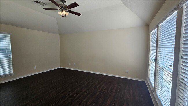 9923 Yearling Pl