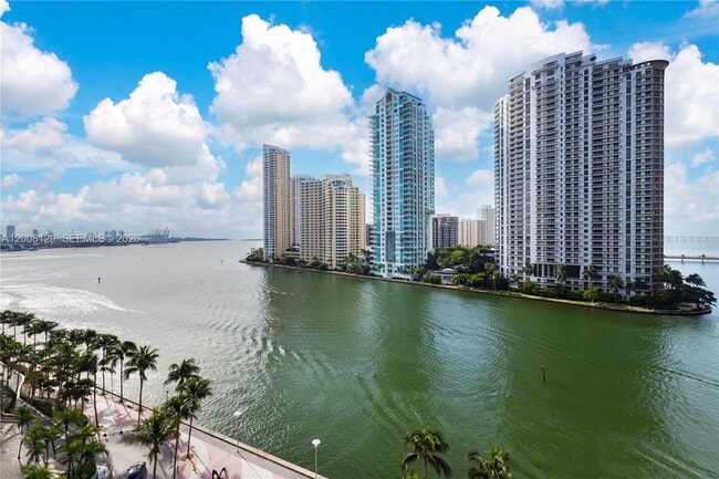 Photo - 300 S Biscayne Blvd Unit L-1014