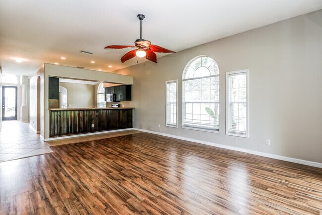 Photo - 6319 Laurel Creek Trail