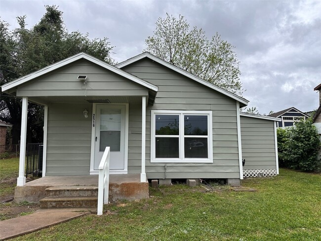 Building Photo - 2516 Ivy St