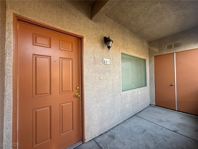 Building Photo - 7701 W Robindale Rd Unit 156