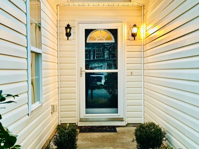 Photo - Spacious 3BD/2BA Home in Oak Park | Screened Porch | Large Backyard | 2-Car Garage