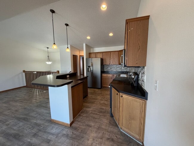 Photo - 2480B 5th St W