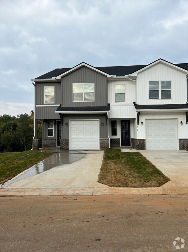Building Photo - 3114 Rustic Charm Way Rental