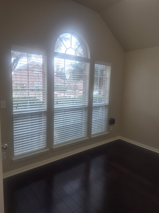 Photo - 709 Shady Meadow Ln