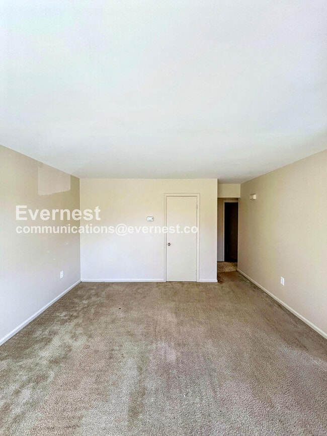 Photo - 206 Cambridge Pl