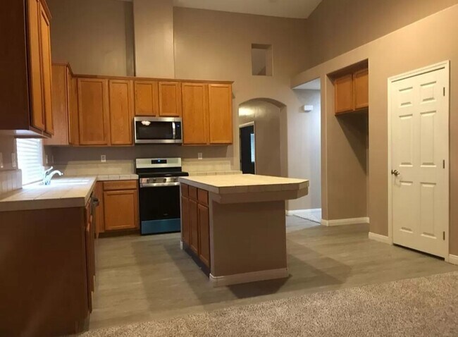 Photo - NW Beautiful Home For Rent