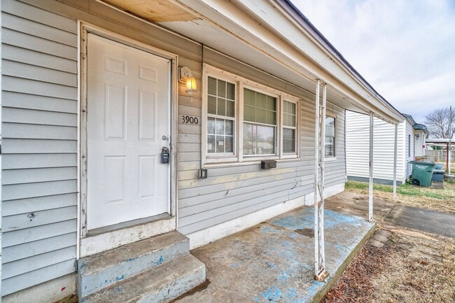 Photo - 3 Bed 1 Bath in Del City!