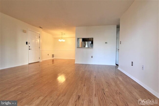 1219 Ravens Crest Dr