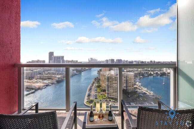 Building Photo - 2602 E Hallandale Beach Blvd Unit ID1227358P Rental