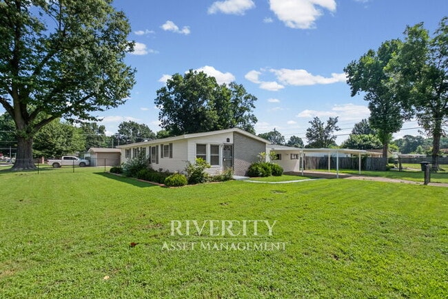 Building Photo - 5040 Colewood Ave