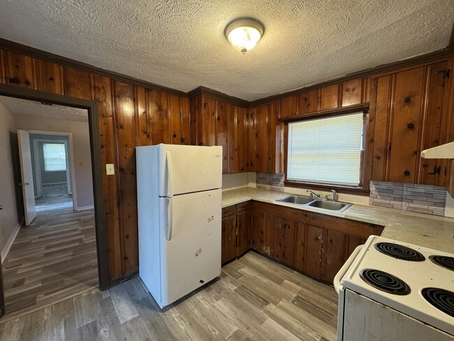 Photo - 3963 Meadowlane Dr