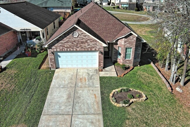 Photo - 108 Cove Cir
