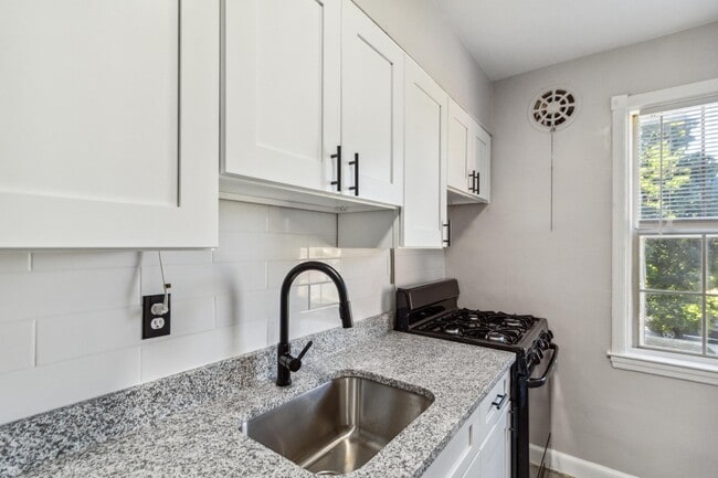 Photo - Green Acres Apartments