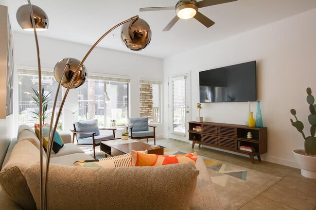 Building Photo - 5450 E Deer Valley Dr Unit ID1386097P