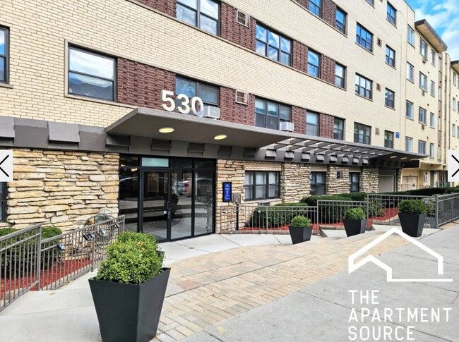 Photo - 530 W Aldine Ave Unit 2