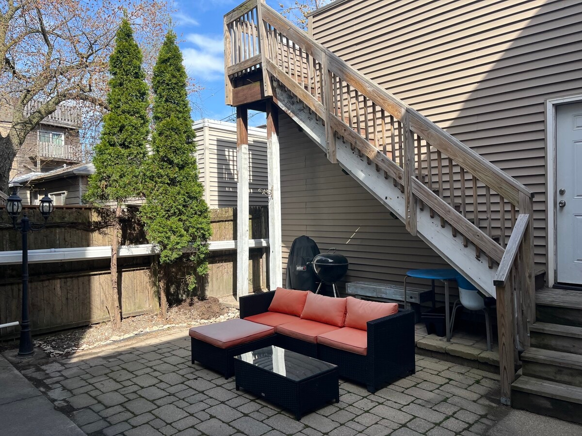 Photo - 2034 W Homer St Unit 1