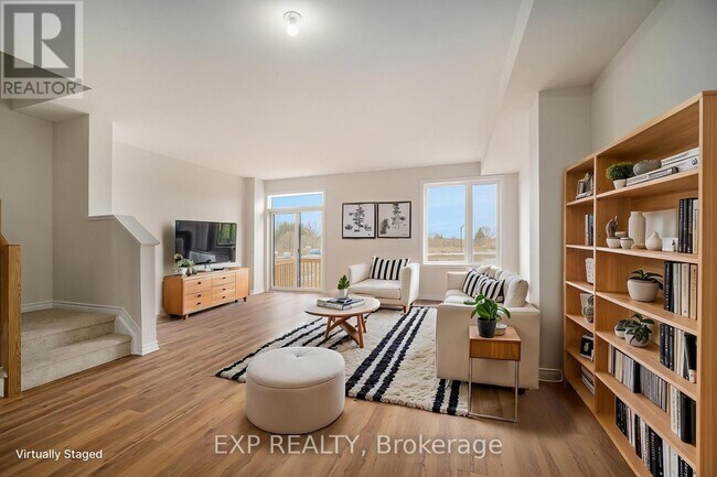 Photo - 74 Richelieu St