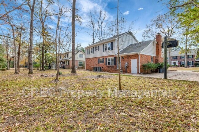 Photo - 321 Shaftesbury Ln