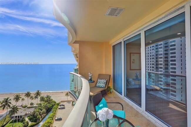 Building Photo - 2501 S Ocean Dr Unit PH37 (available Nov) Rental