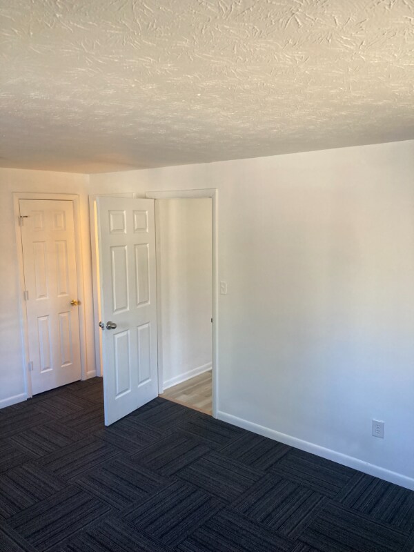 Photo - 460 Wells Dr Unit D