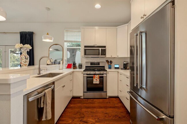 Photo - 2812 Oak Springs Dr