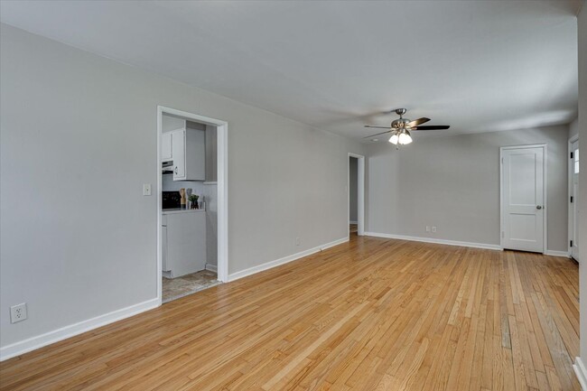 Photo - 3 BR 1 BA for Rent - 37415