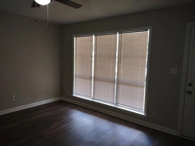 Photo - 1630 Edgechester Ave