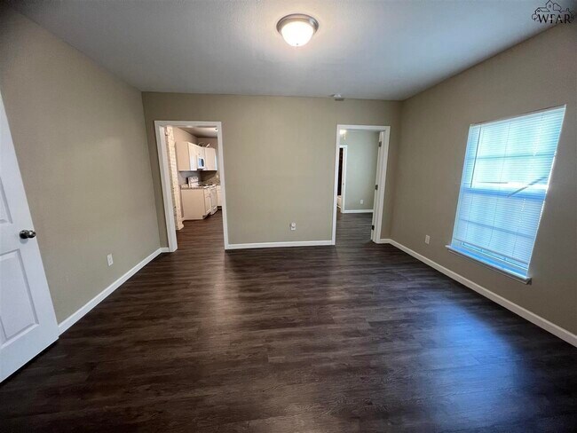 Photo - 1104 Bluff St