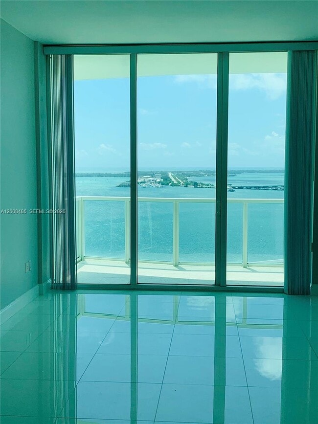 Photo - 218 SE 14th St Unit TS207