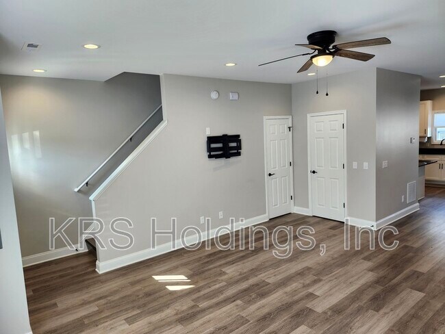 616 Zephyr Dr