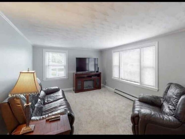 Photo - 71 Wilshire St Unidad 2