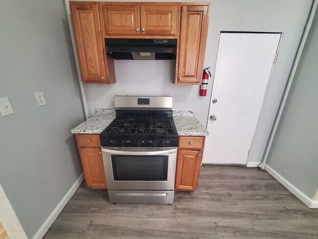 Photo - 10 Abbotsford St Unit 5