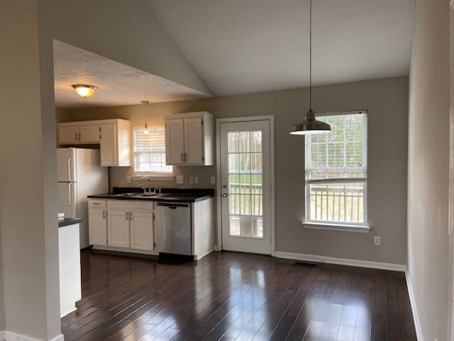 Photo - Single Family Home just 20 mins from Downtown Nashville!