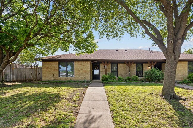 Photo - 1922 N Floyd Rd