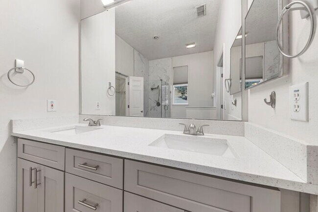 Photo - Centrally Located in Celebration Village