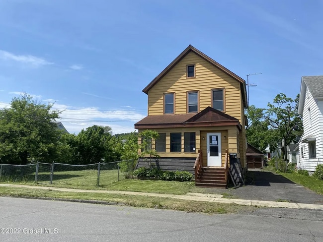 Photo - 11 Pulver Ave Unit 2nd floor