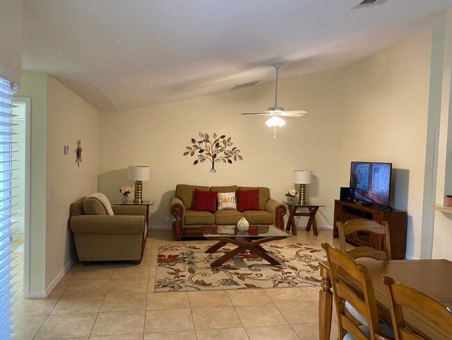 Photo - 13825 Yarmouth Dr