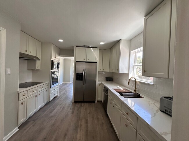 Photo - 17707 Moss Point Dr