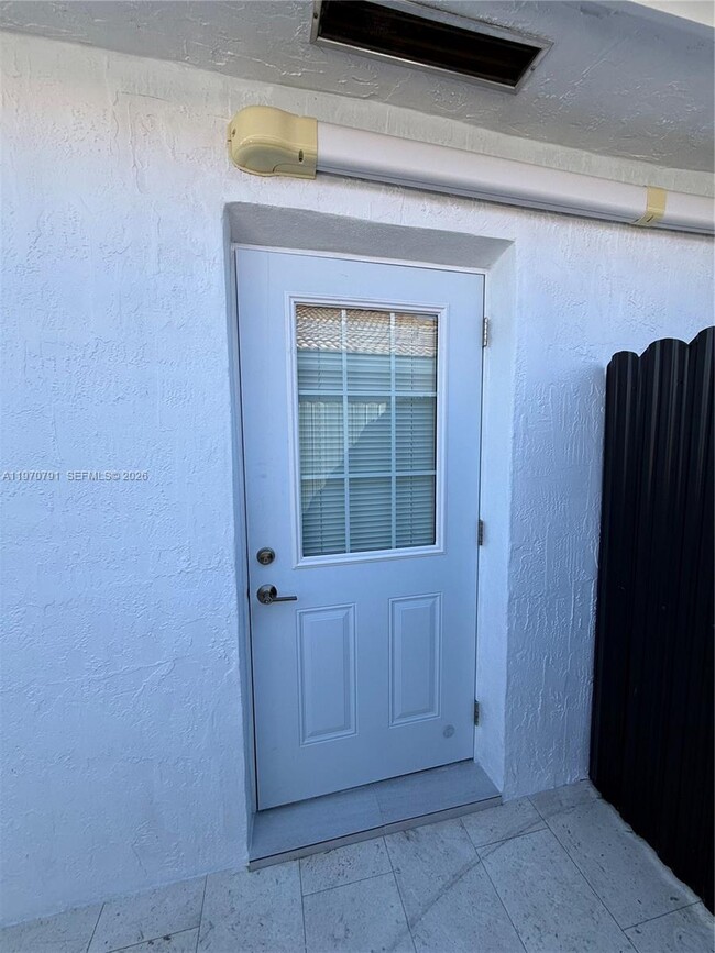 Photo - 15022 SW 30th St Unidad 0